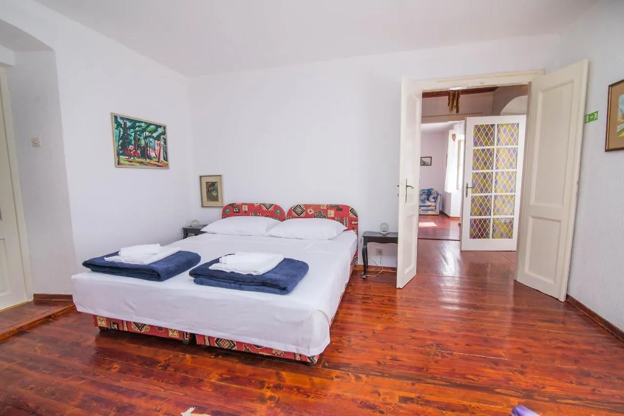 Red House Veli Losinj