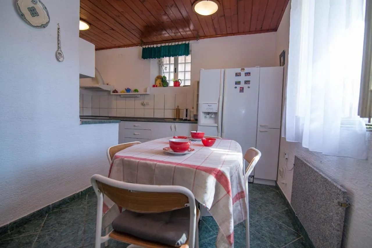 Σπίτι διακοπών Red House Veli Lošinj