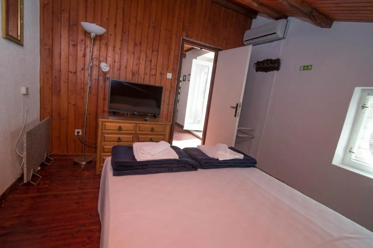Σπίτι διακοπών Red House Veli Lošinj