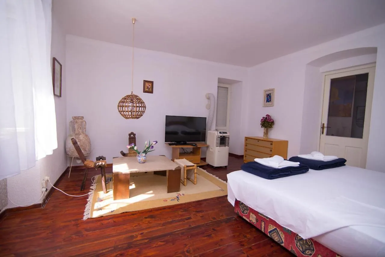 Red House Veli Lošinj Σπίτι διακοπών