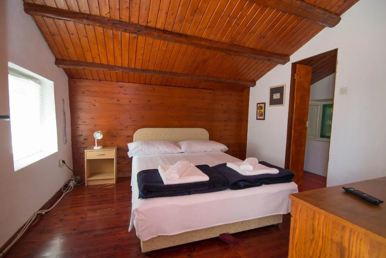 Red House Veli Lošinj