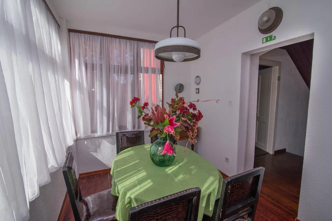 Red House Veli Lošinj Σπίτι διακοπών