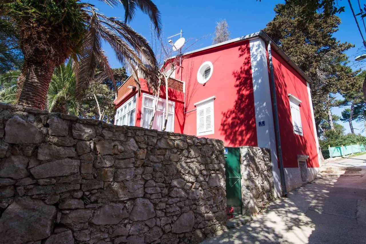 Red House Veli Lošinj Σπίτι διακοπών