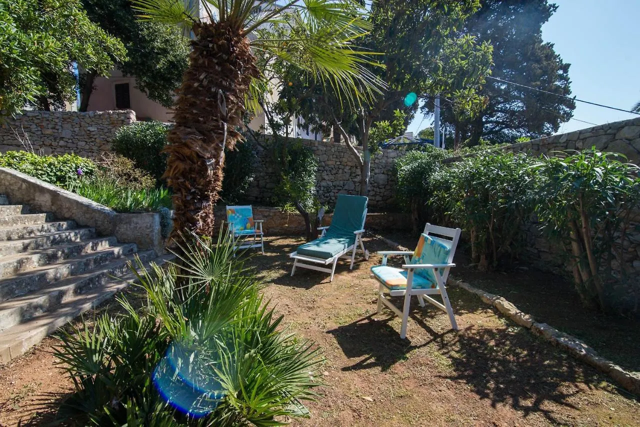 Σπίτι διακοπών Red House Veli Lošinj Κροατία