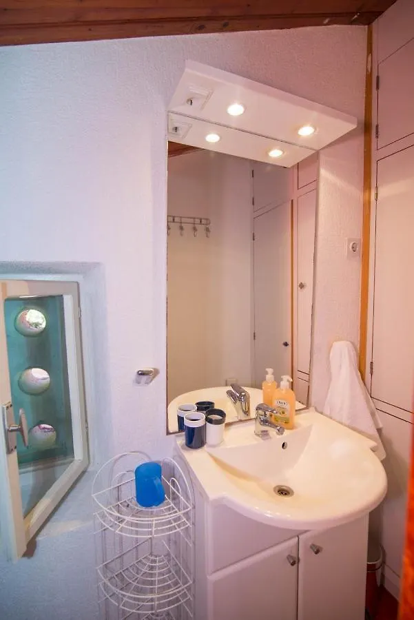Casa de Férias Red House Veli Lošinj